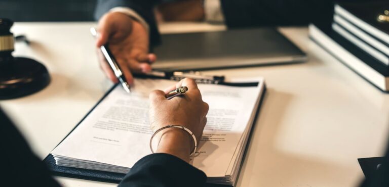 Modèle de contrat d'influenceur et conseils pratiques!