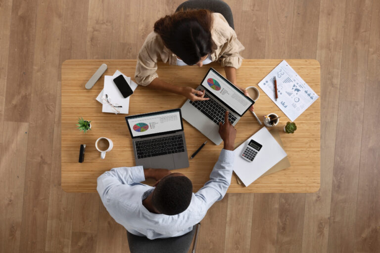 Marketing des influenceurs B2B: stratégies et techniques éprouvées