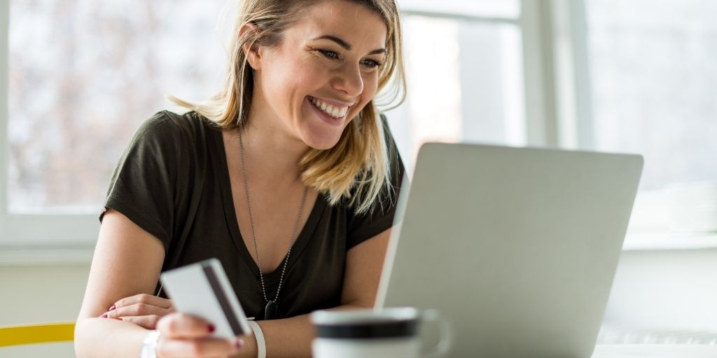 Marketing du Black Friday: augmente les ventes avec des influenceurs Shopping noir noir