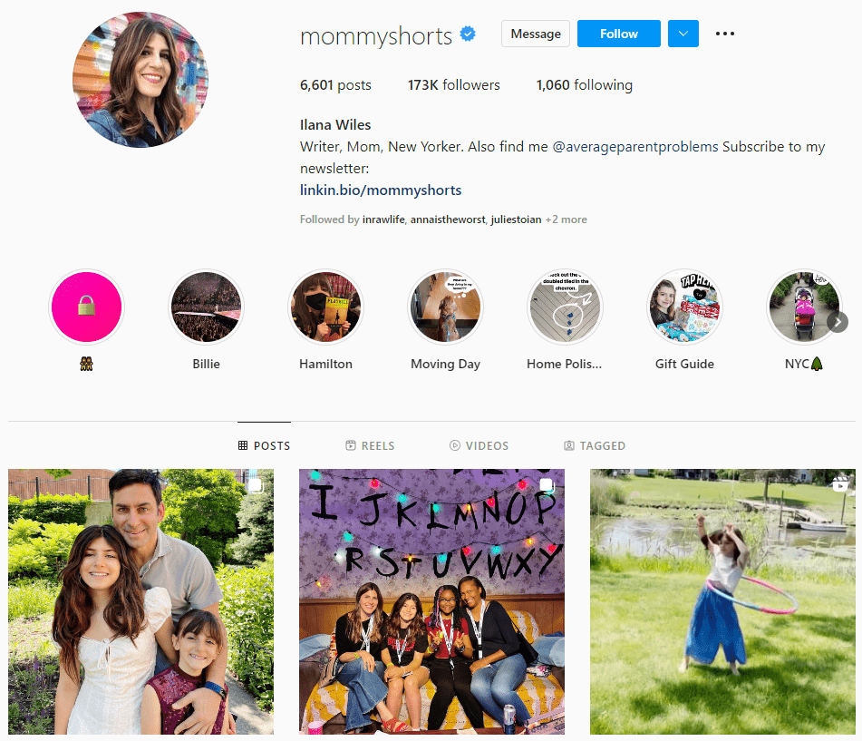 Ilana Wiles Mama Shorts sur Instagram