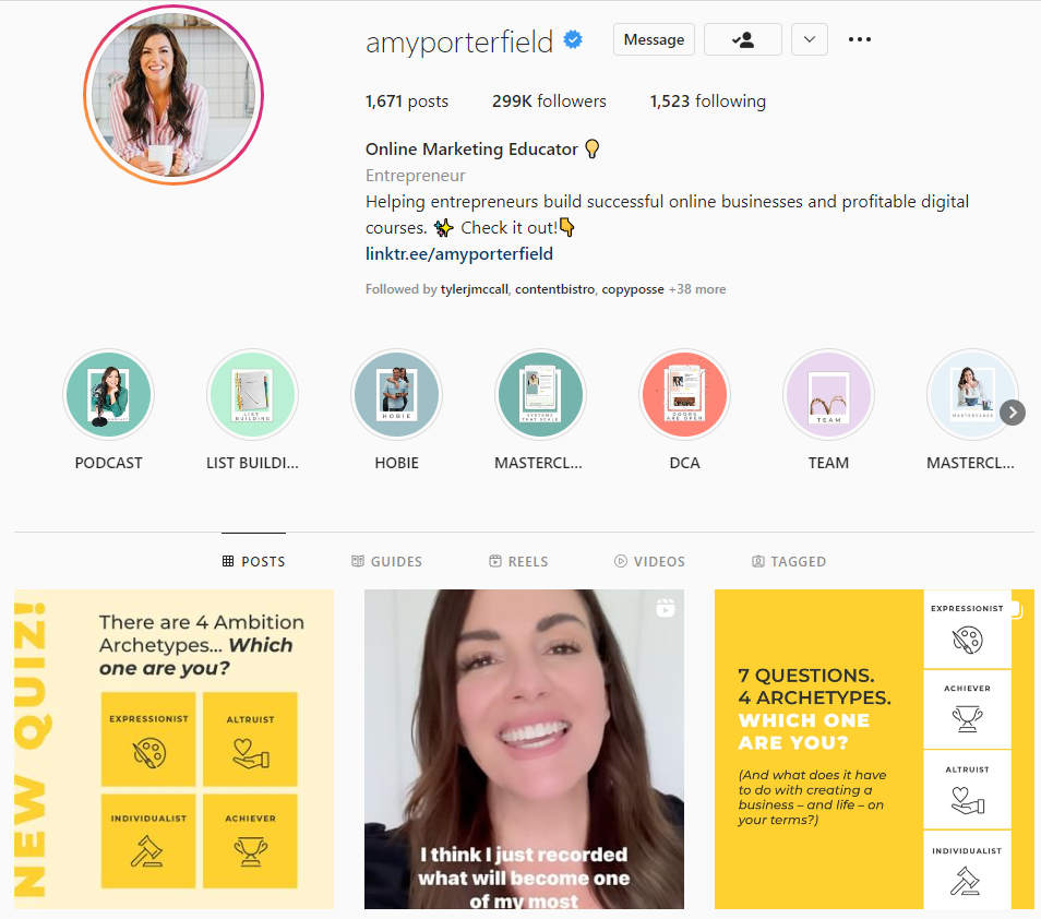 Influenceurs commerciaux principaux dans l'espace d'éducation en ligne