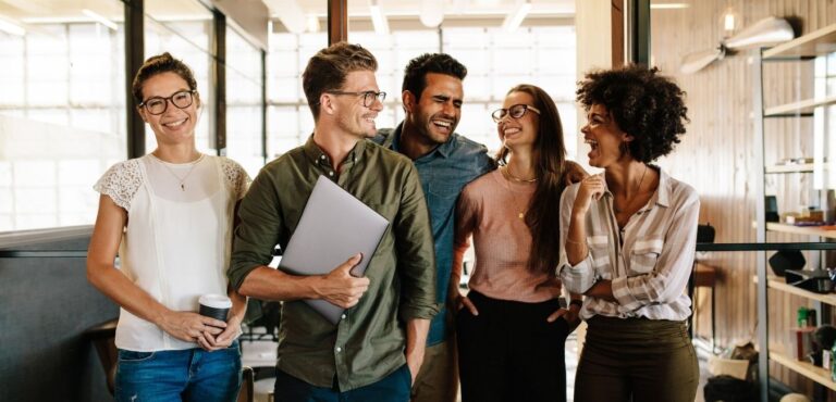 Création d'une équipe marketing d'influence: Conseils principaux pour réussir