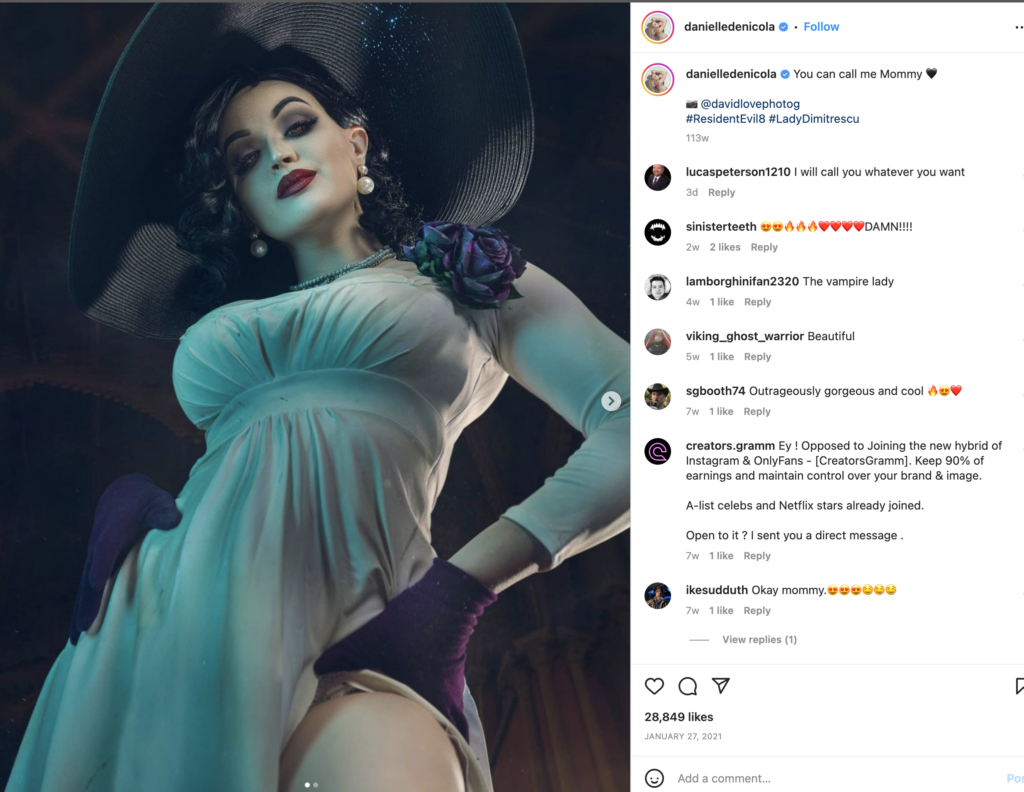 Influenceur de cosplay