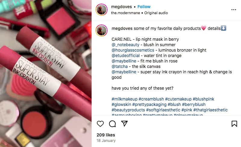 17 maquilleurs très attrayants + influenceurs Megan Doves partage vos produits de maquillage quotidiens préférés dans une publication Instagram