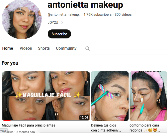 17 maquilleurs très attrayants + influenceurs Channel de maquillage YouTube d'Antonietta Nunez
