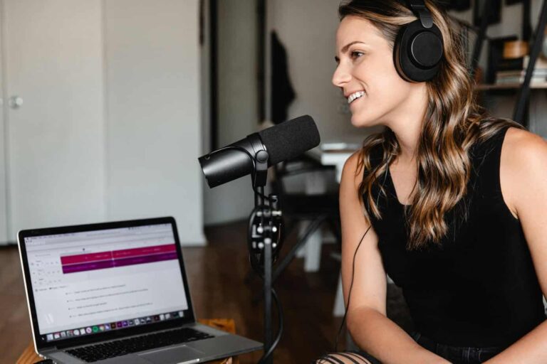 Comment cultiver un podcast avec des influenceurs